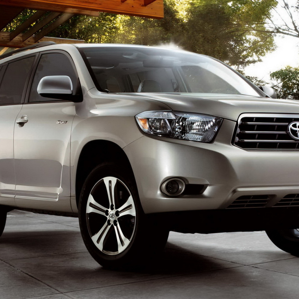 Кроссовер Тойота Хайлендер