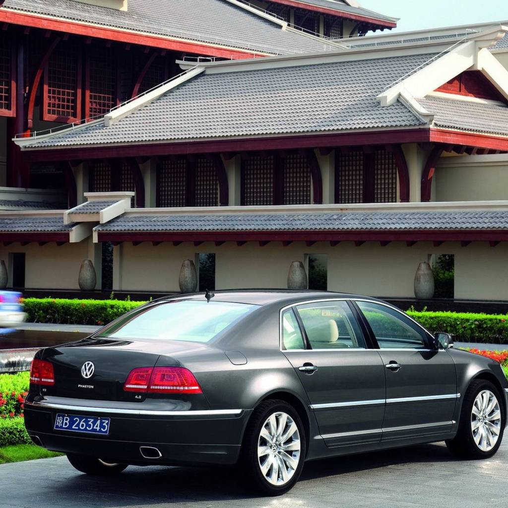 Волксваген Фаетон 2011