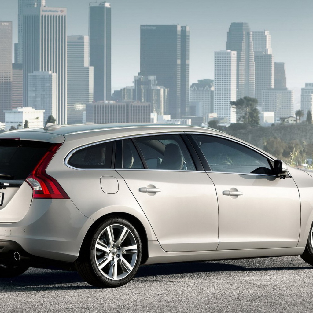 Вольво В60 - житель города