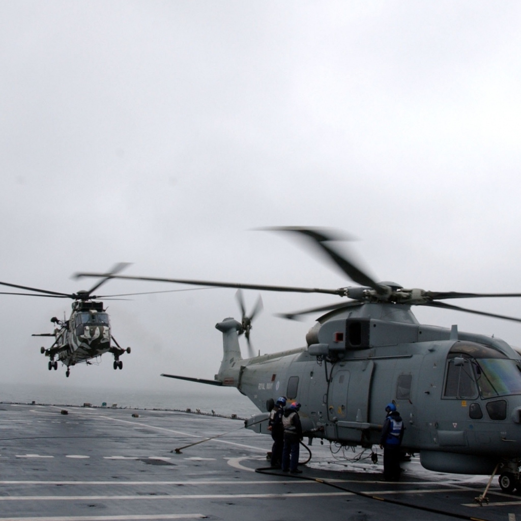 Вертолеты на авианосце