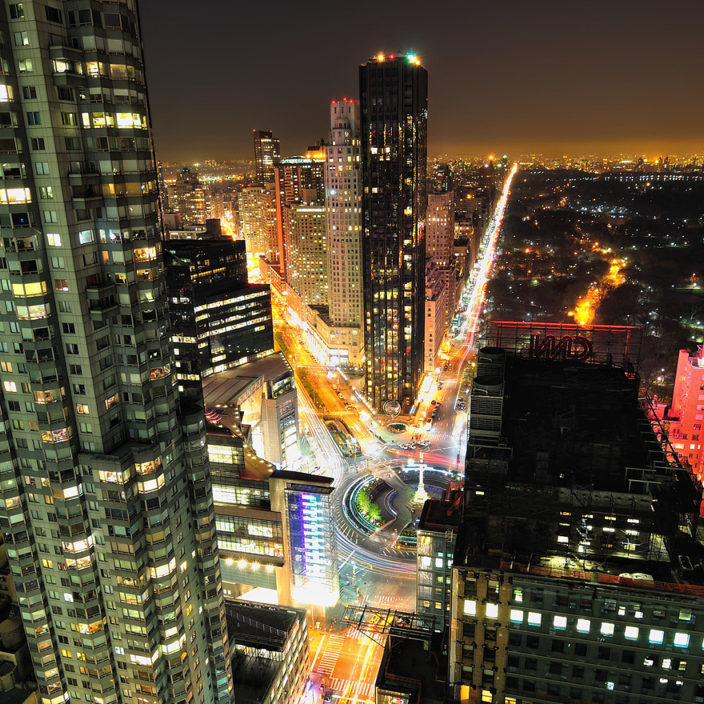 Город в ночном свете