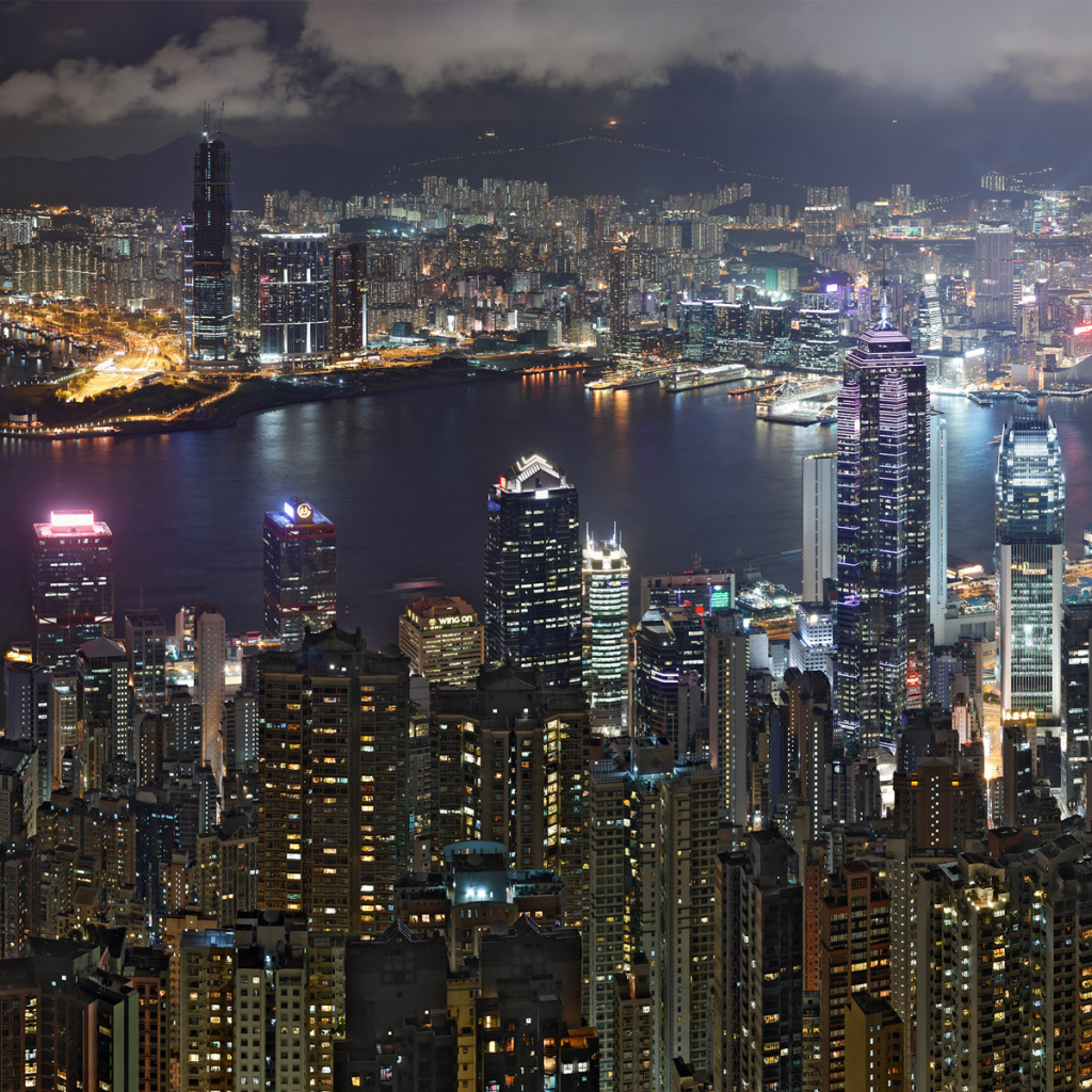 Высотки в центре города