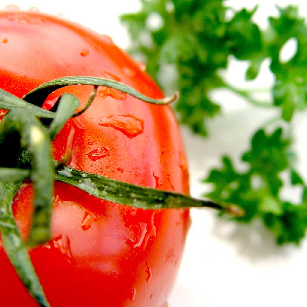 Сочный помидор