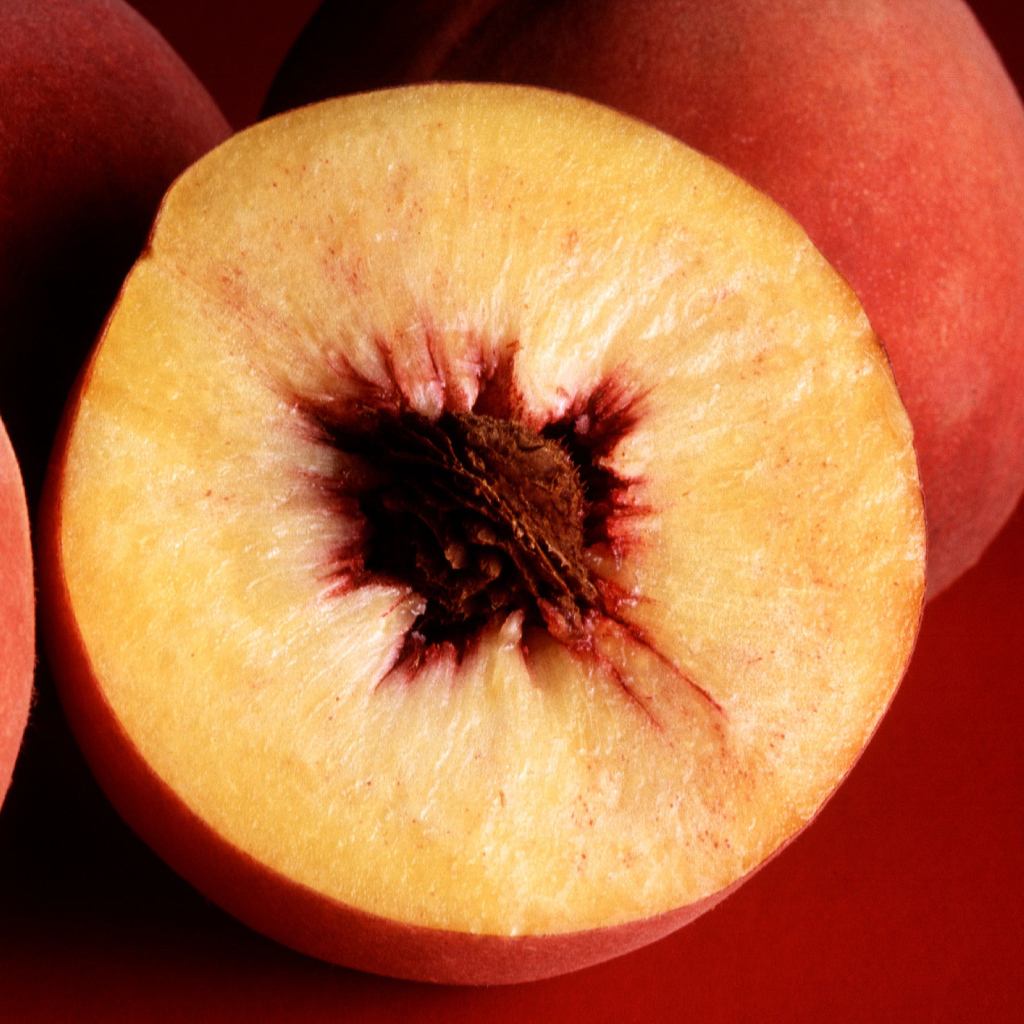 Сладкие персики