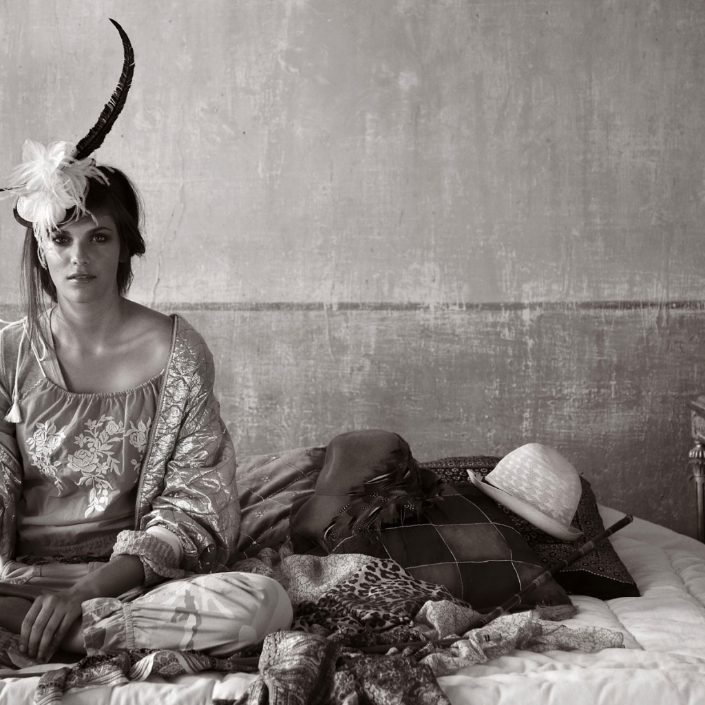 Девушка ретро