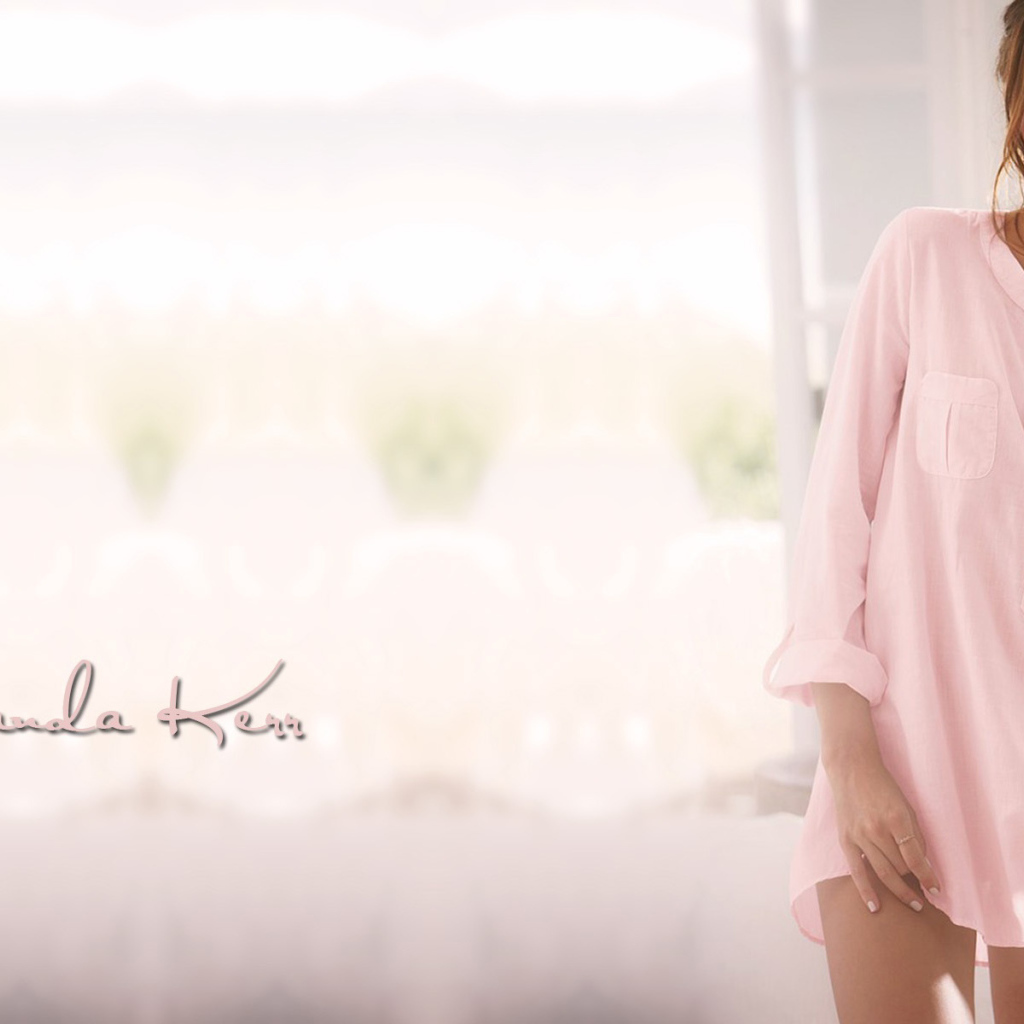 Miranda Kerr в ночной рубашке
