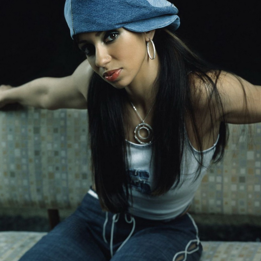 Миа Харрисон