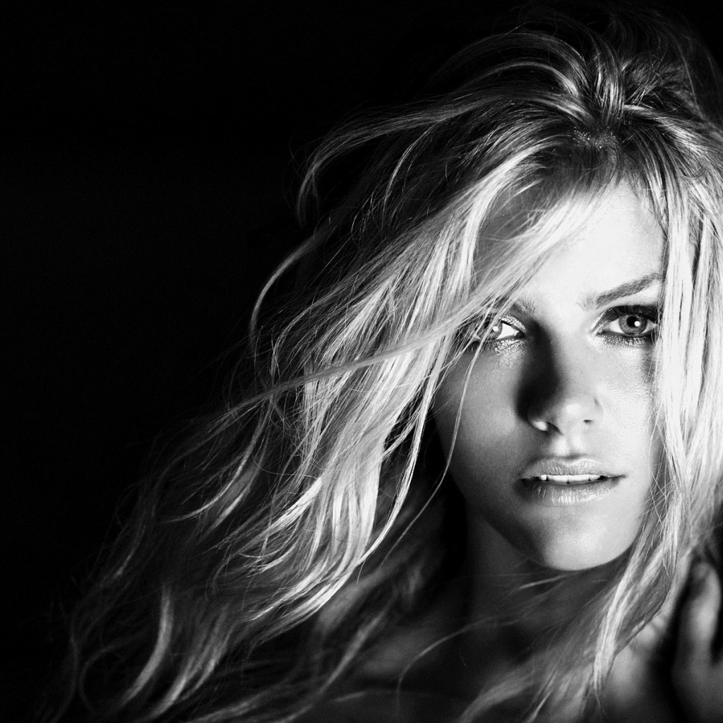 модель Бруклин Деккер