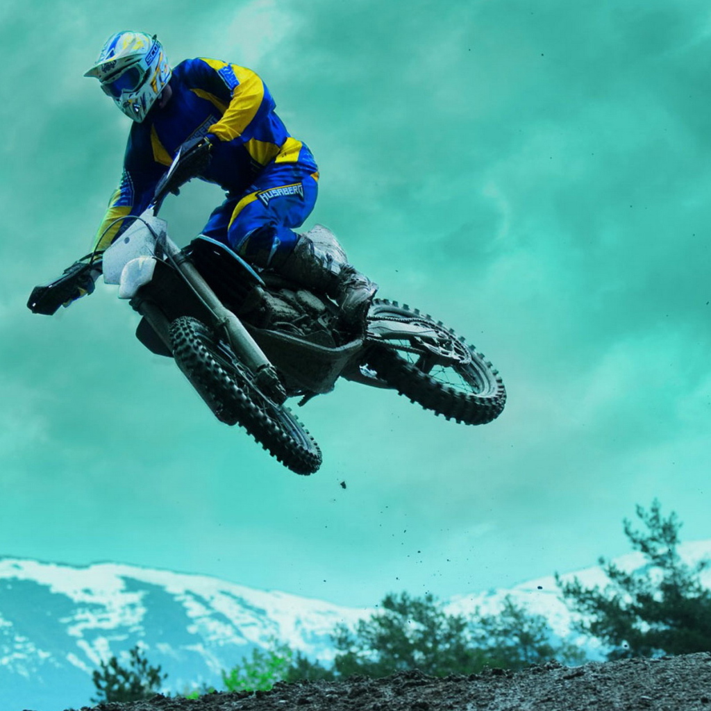 Хьюзаберг FX450 в полете