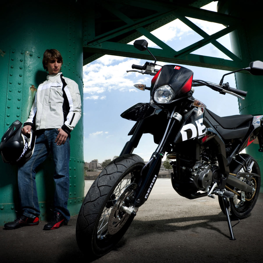 Дерби Сентра среди стальной тишины