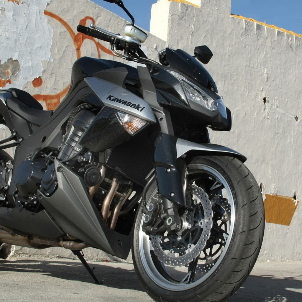 Кавасаки Z 1000. Совершенство среди развалин