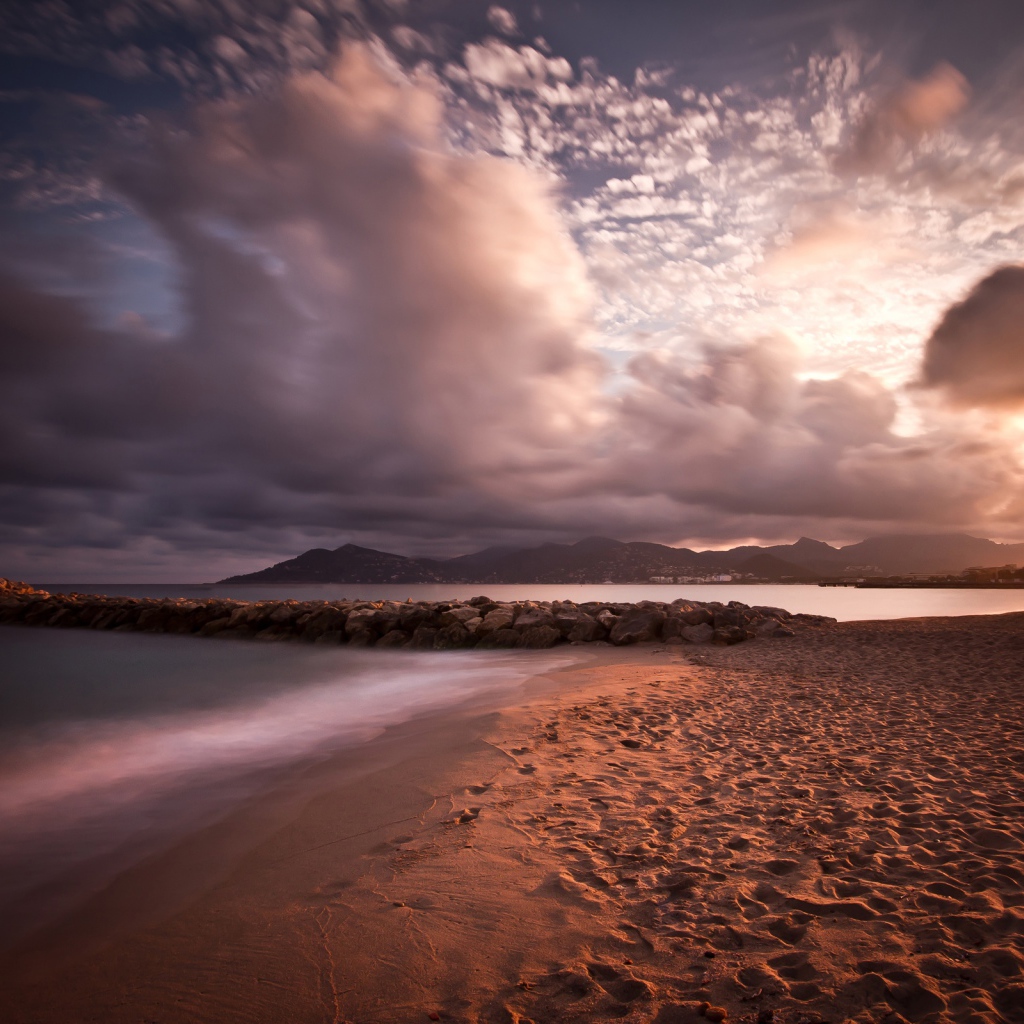 Вечер на Каннском пляже Франция