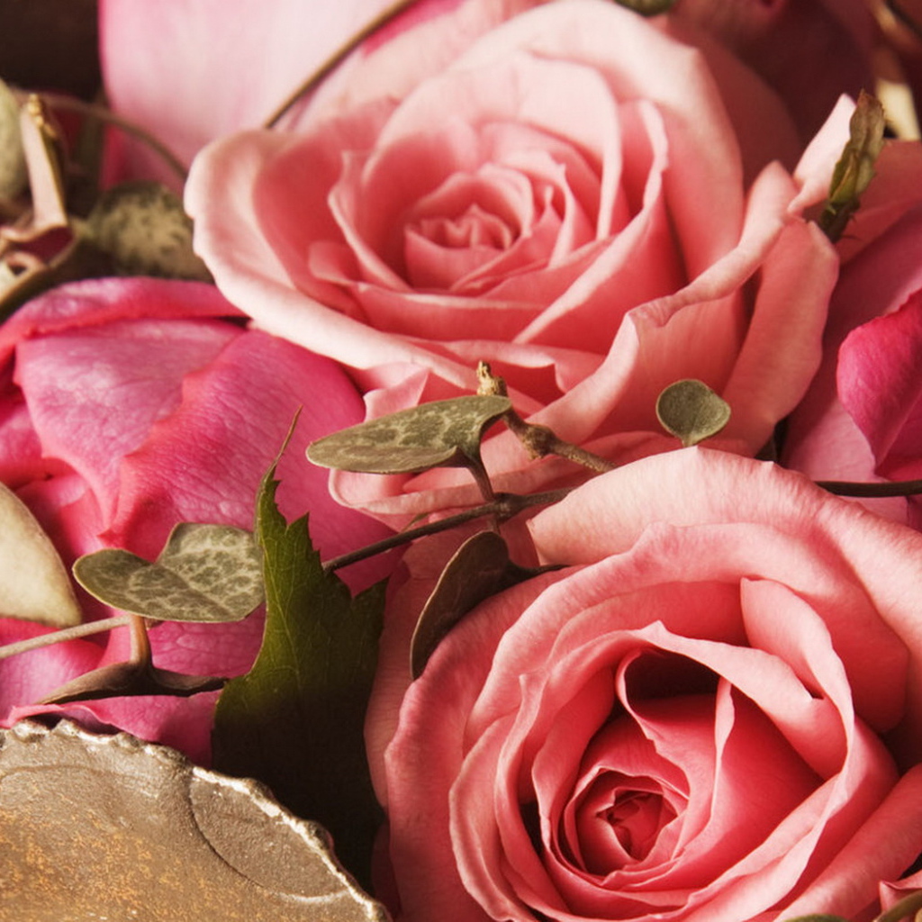 Букетик розовых роз