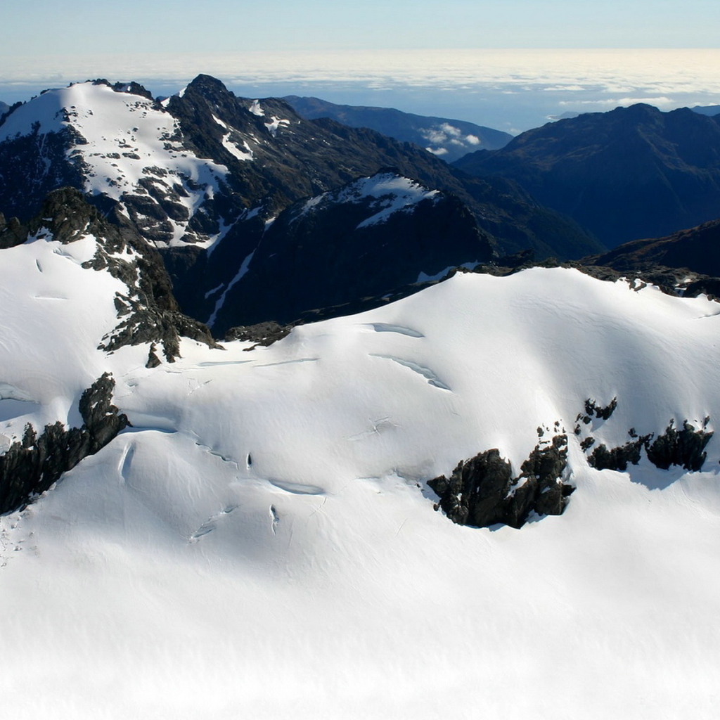 Снег, горы и небо