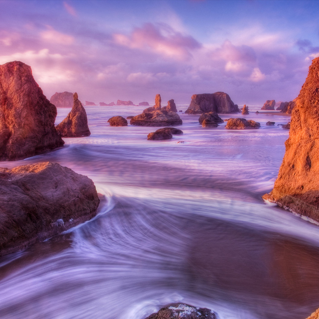 Прибрежные камни