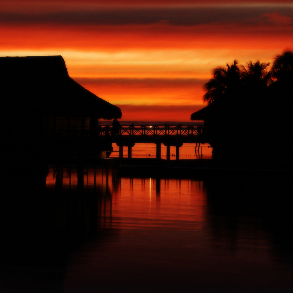 Закат на Таити