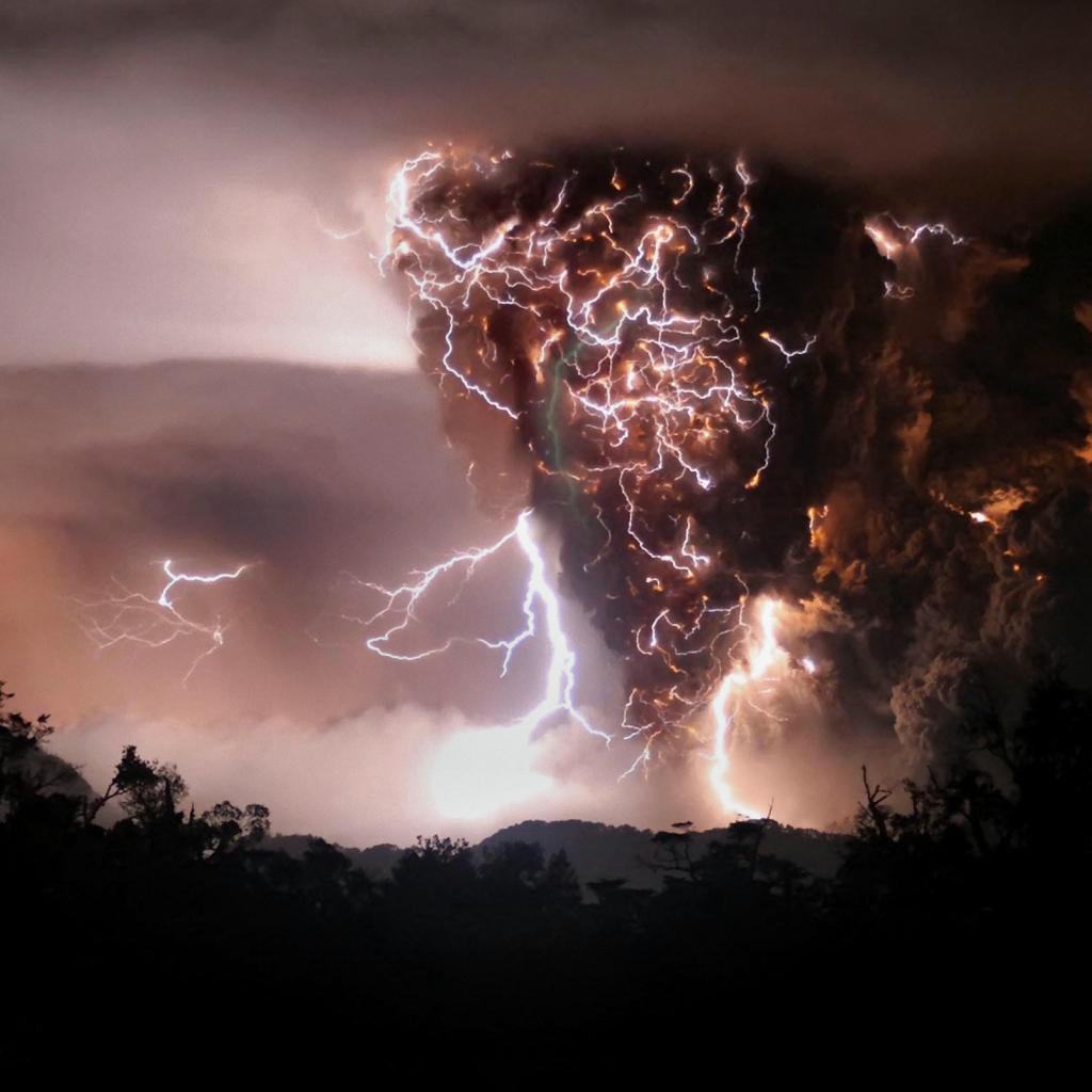 Вулкан Chaiten в Чили