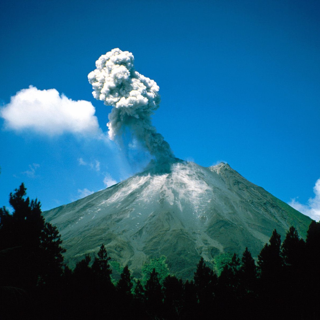 Извержение вулкана