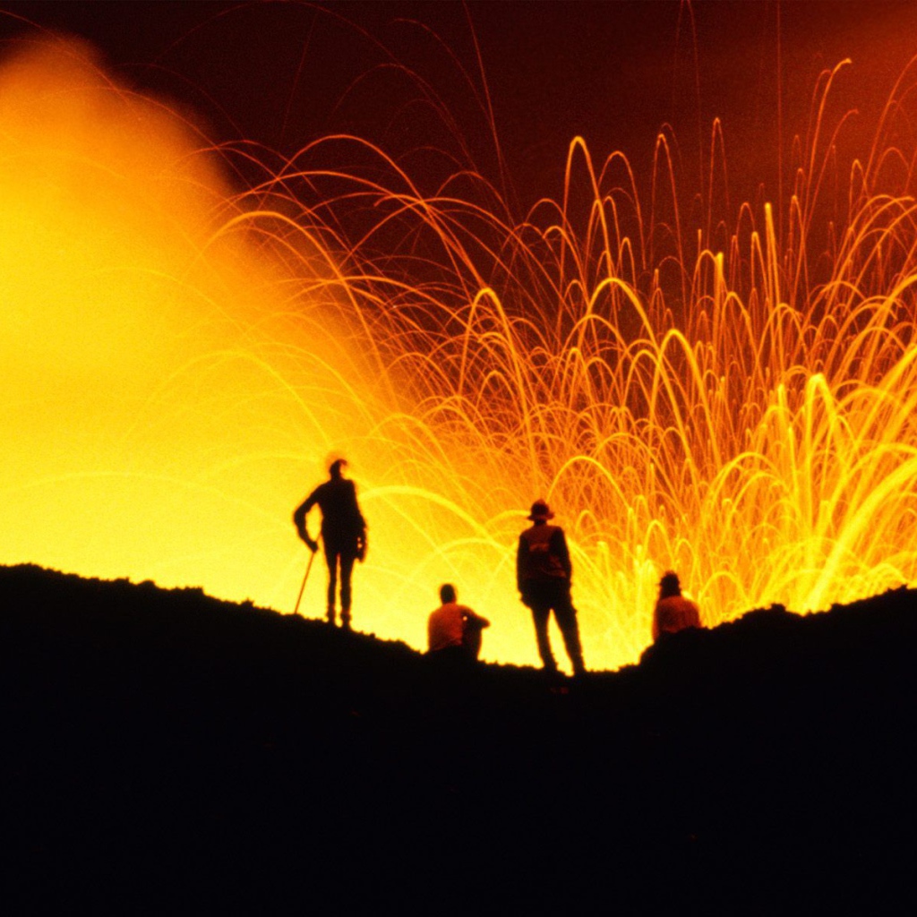 У жерла вулкана