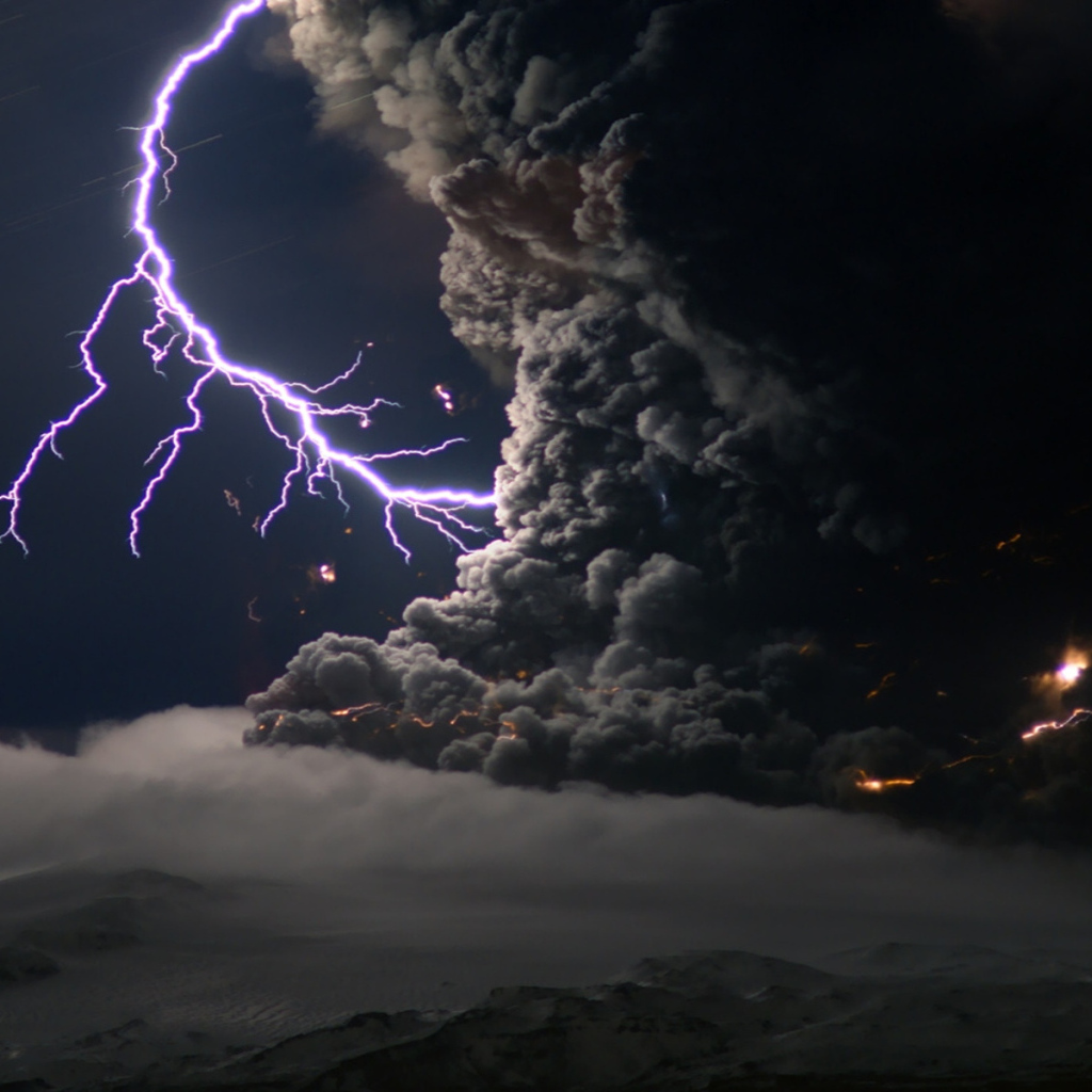 Volcano Ashes Lightning