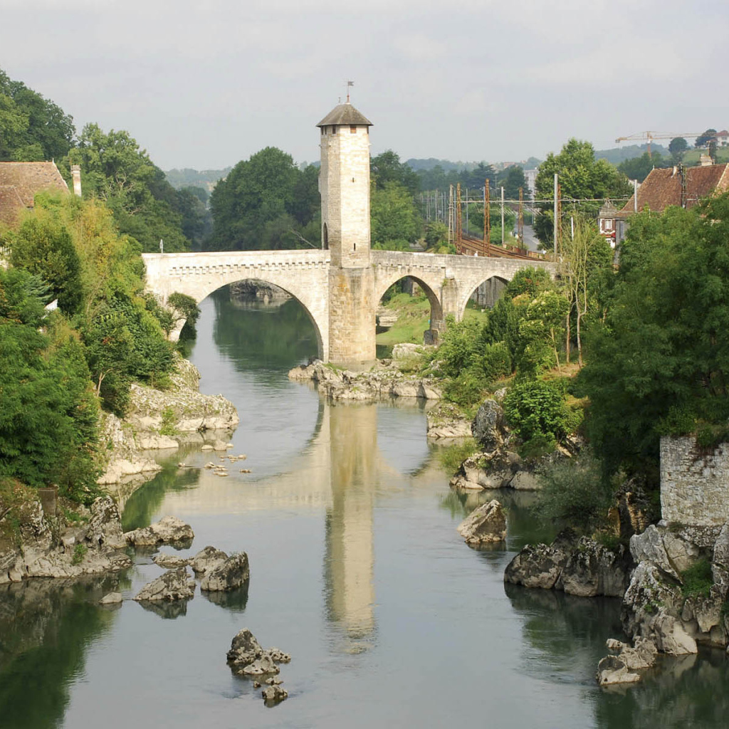 Мост с башней