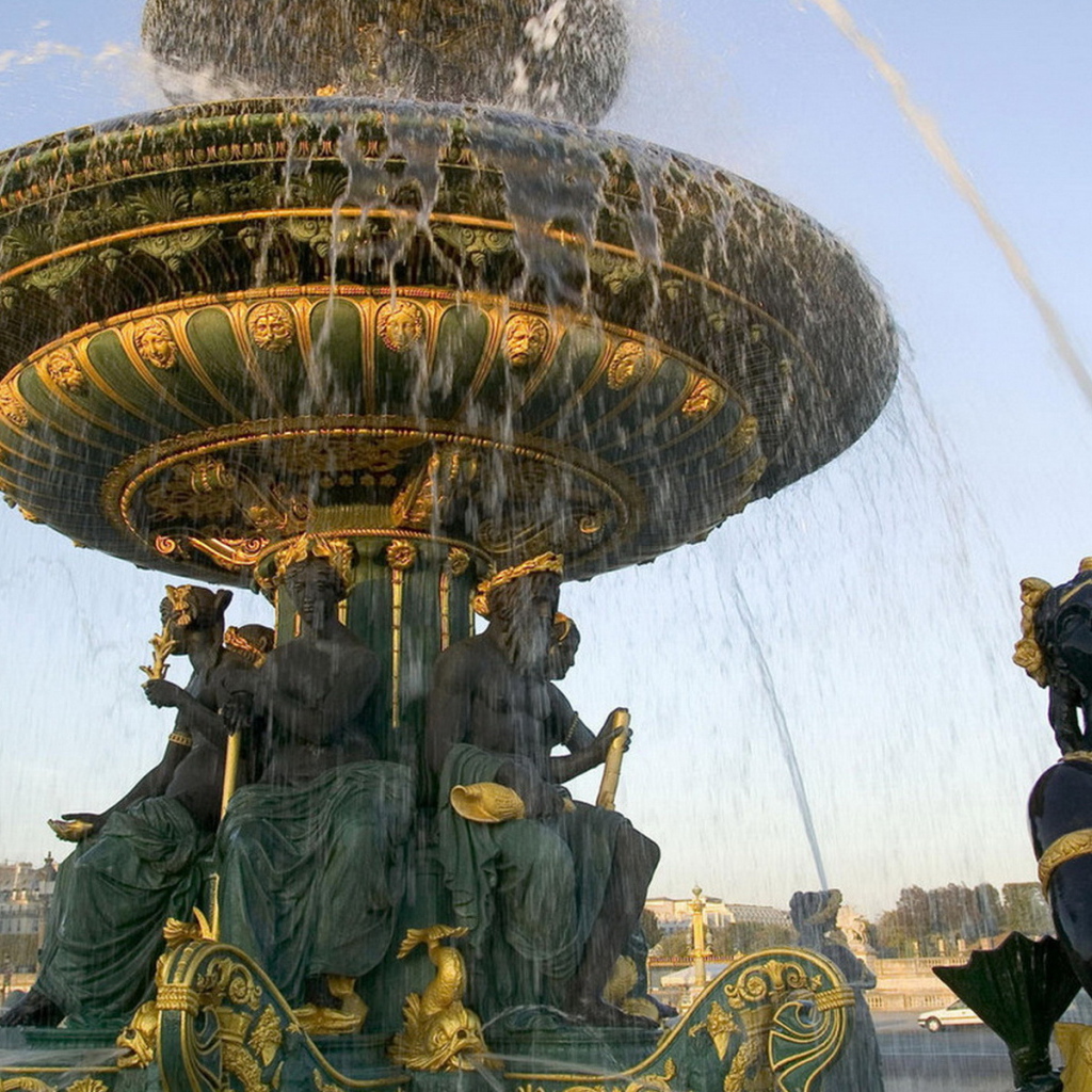 Париж, фонтан на Площади Согласия