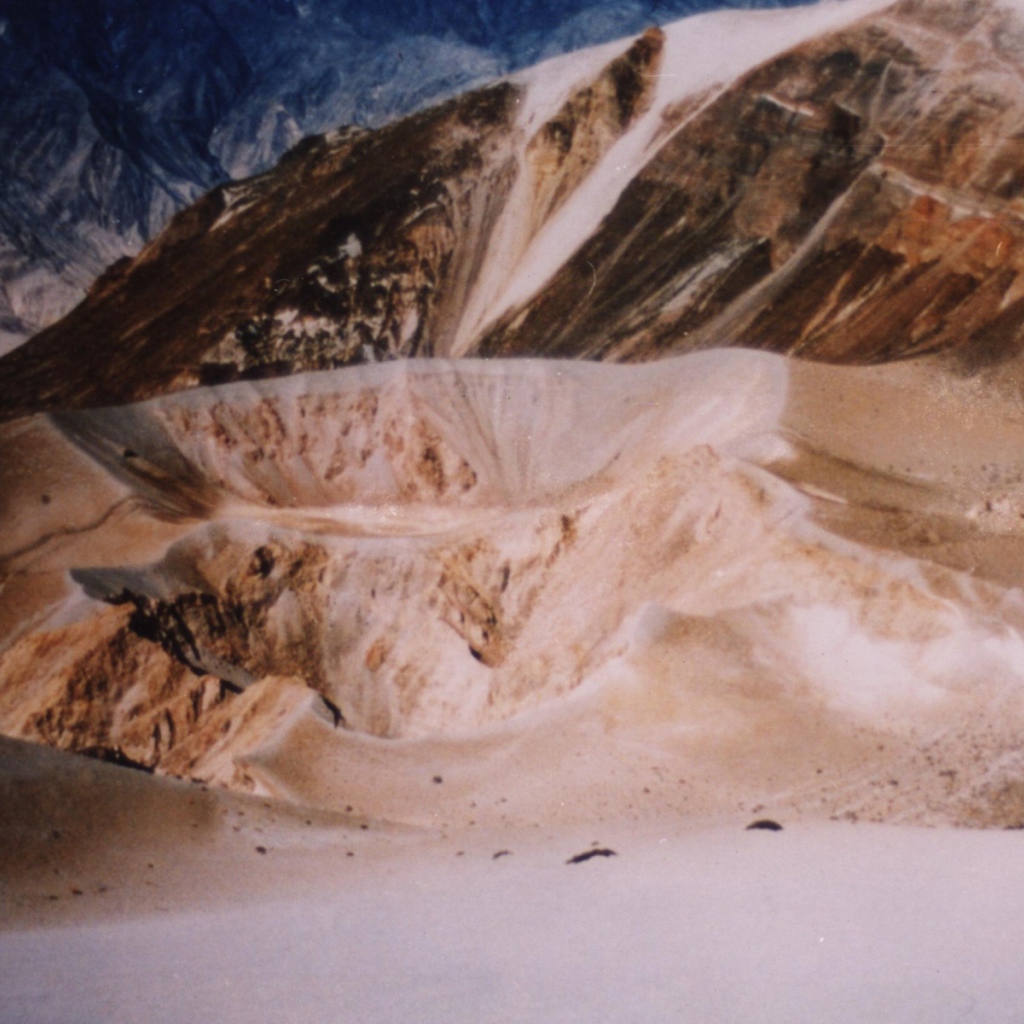 Извержения вулкана Эйяфьядлайёкюдль