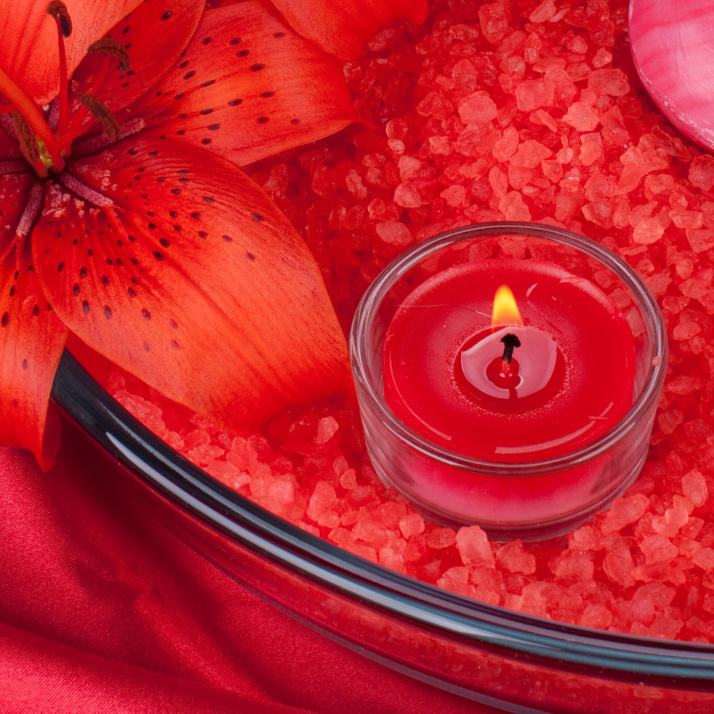 Ароматическая свеча и соль