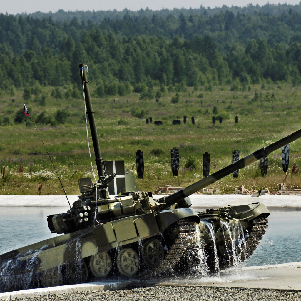 танк Т90 на полигоне