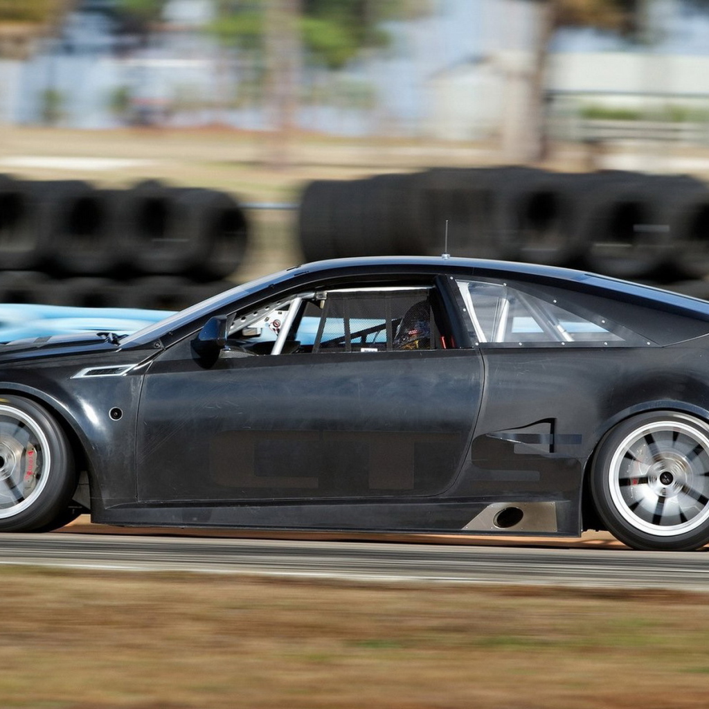 new Cadillac-CTS-V Coupe