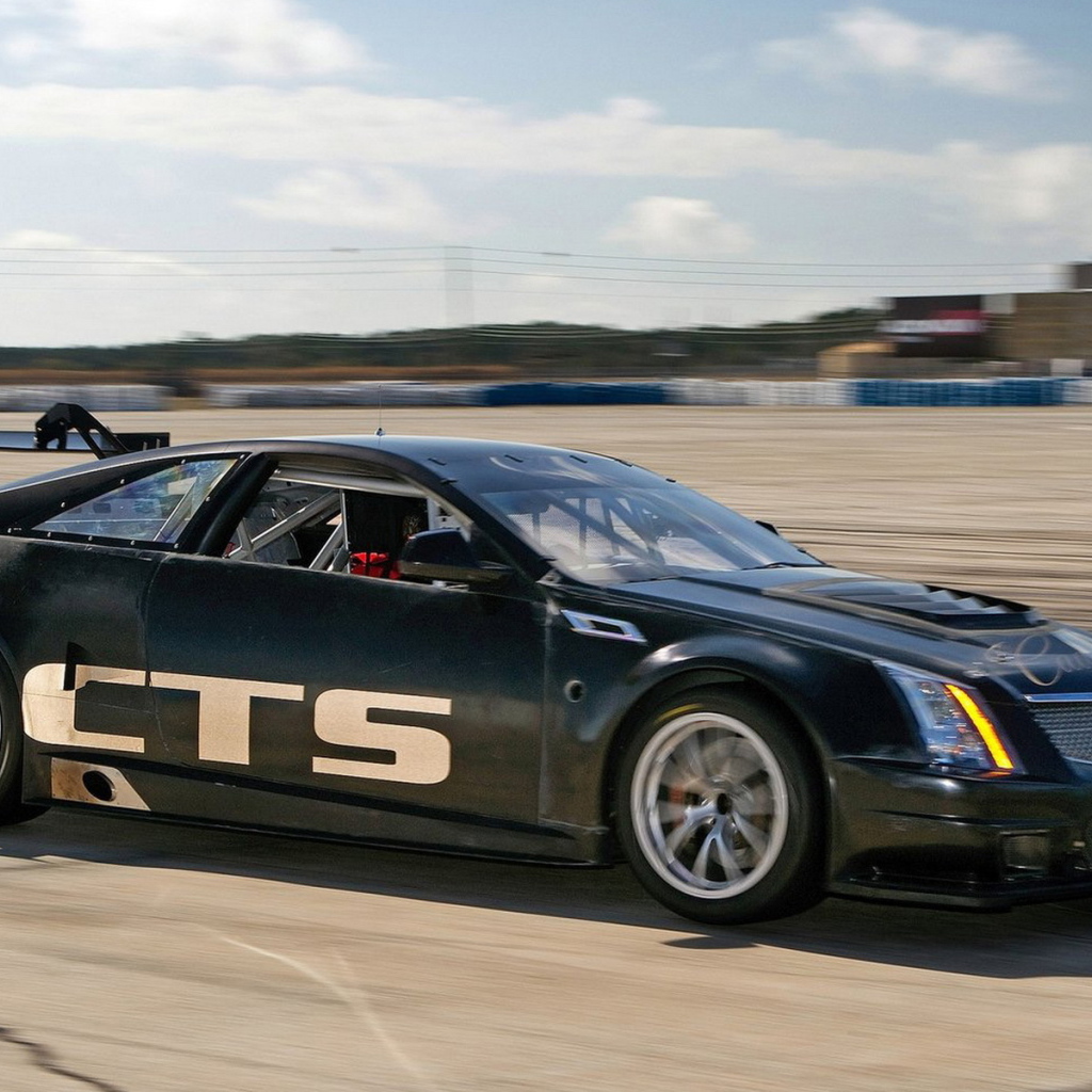 Cadillac-CTS-V Coupe Race Car