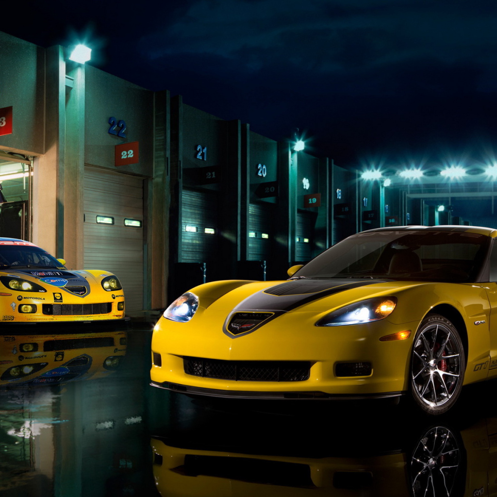 желтый Chevrolet-Corvette-Z06