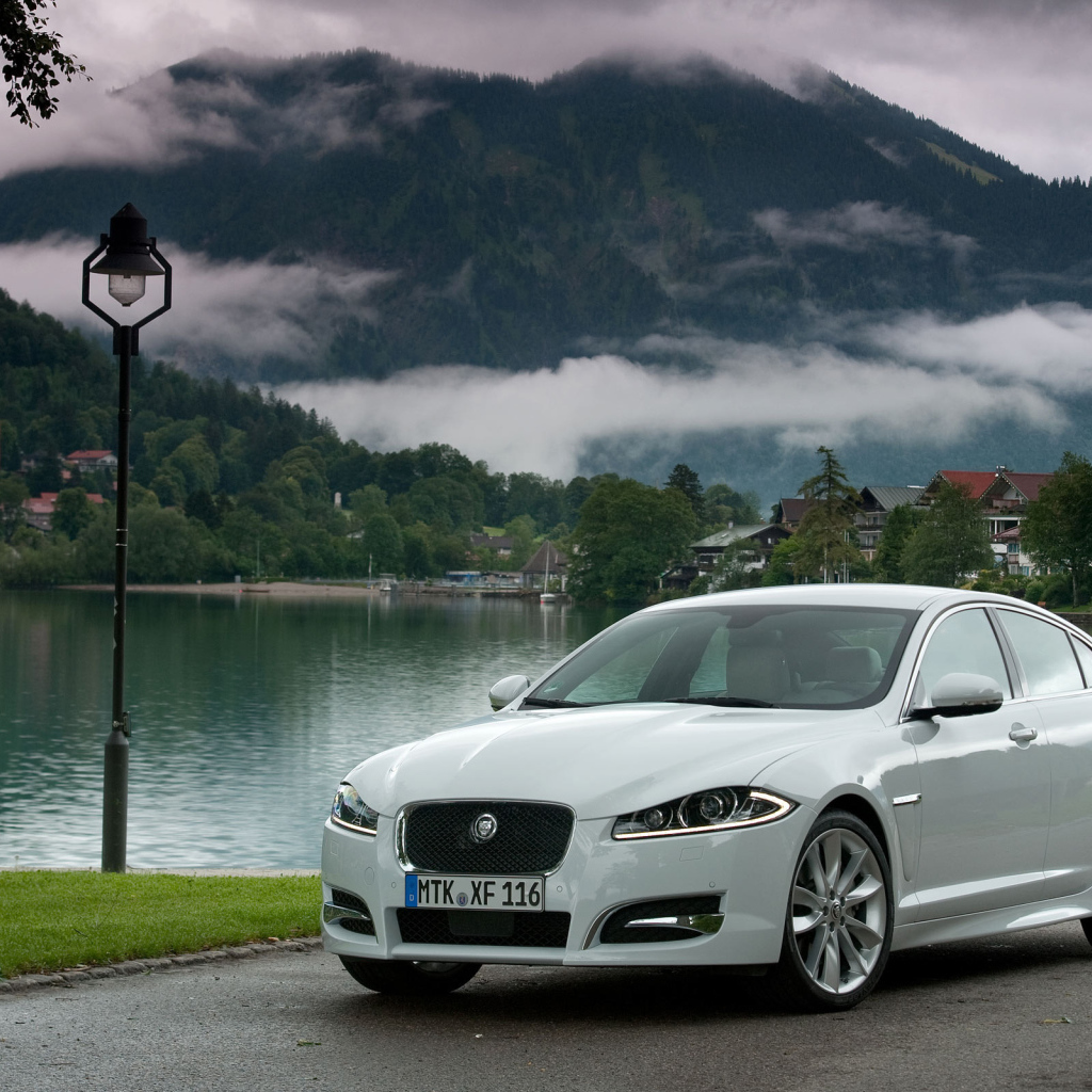 Jaguar-XF