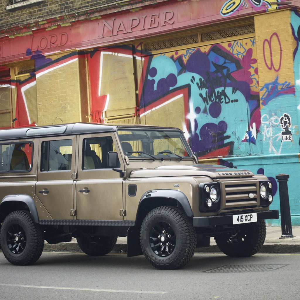 Land-Rover-Defender