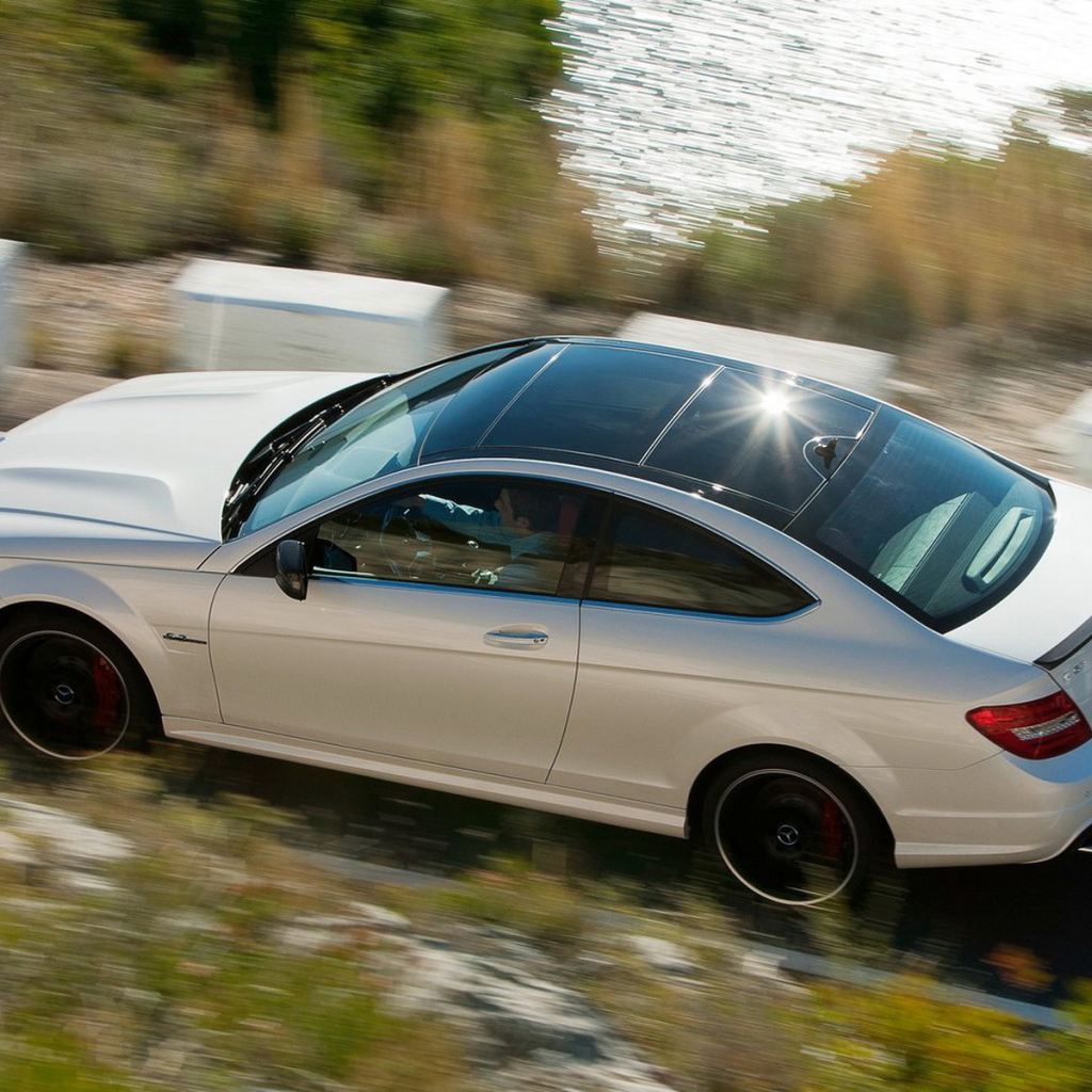 Mercedes-Benz-C63 AMG Coupe
