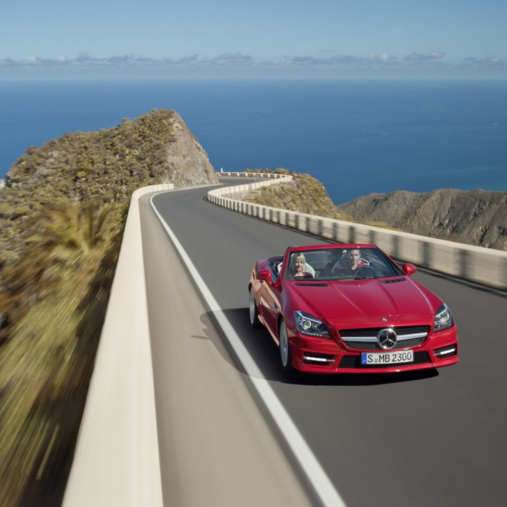 red Mercedes-Benz-SLK