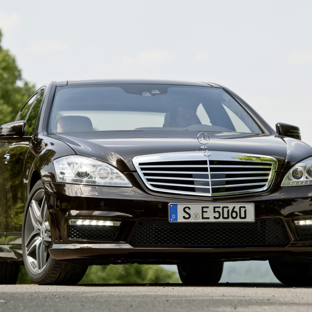 Mercedes Benz s63 amg