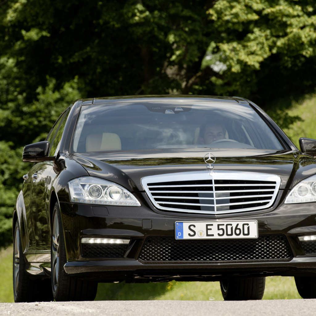Mercedes Benz s63 amg черный