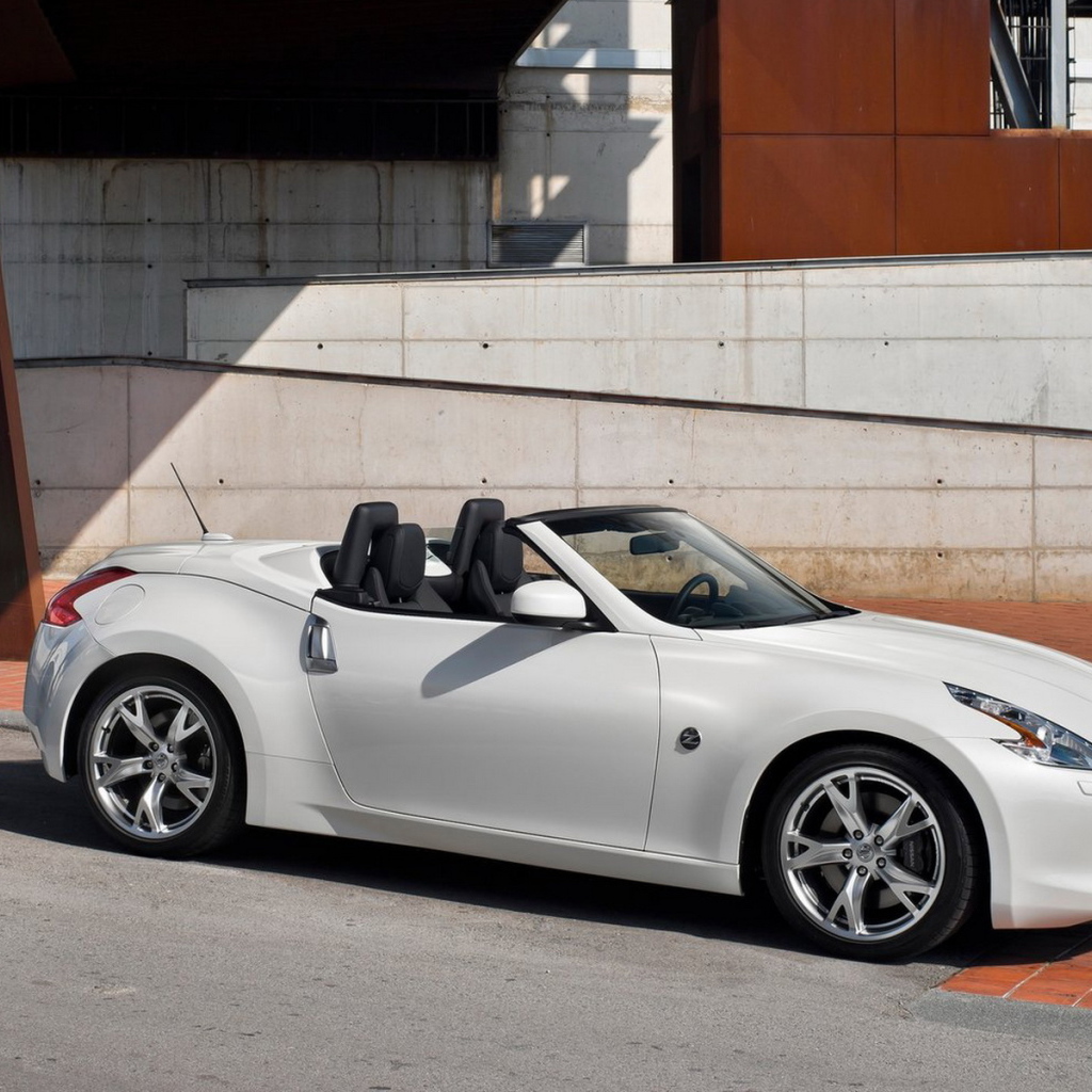 Nissan-370Z Roadster