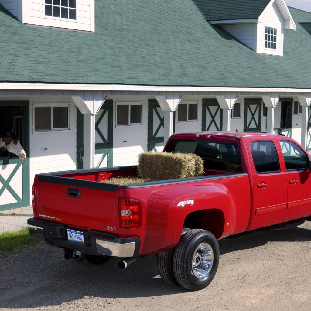 2011-GMC-Sierra-HD-3500