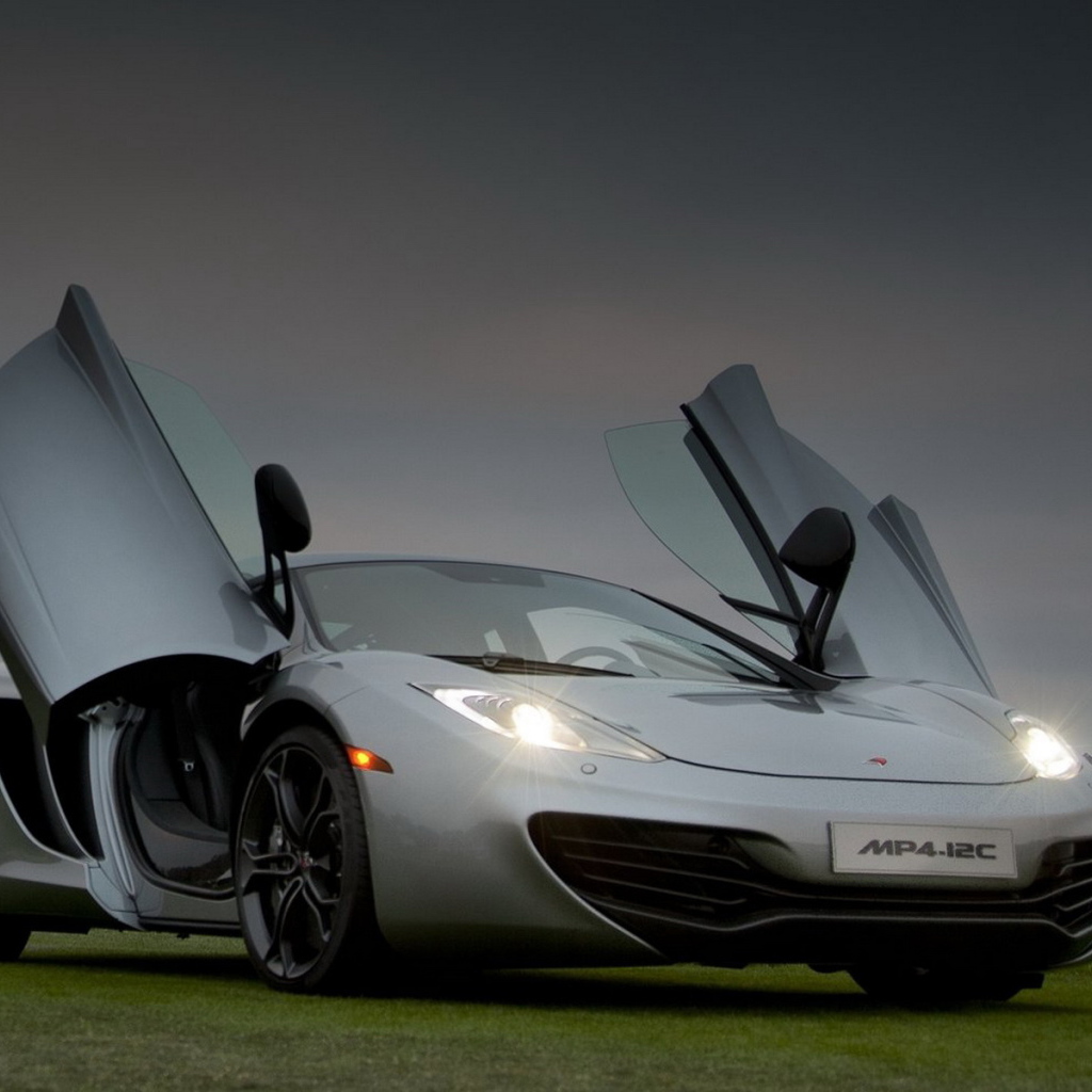 2011 McLaren-MP4-12C
