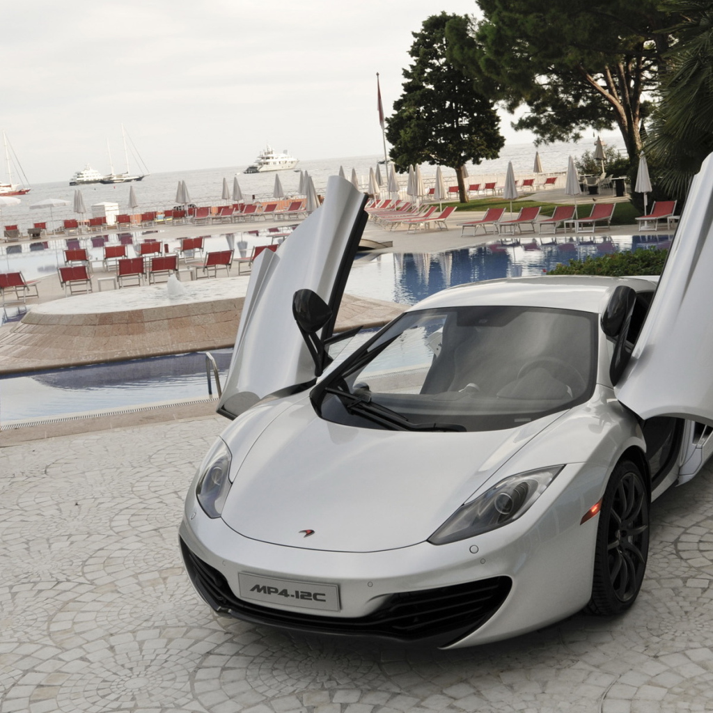 McLaren-MP4-12C