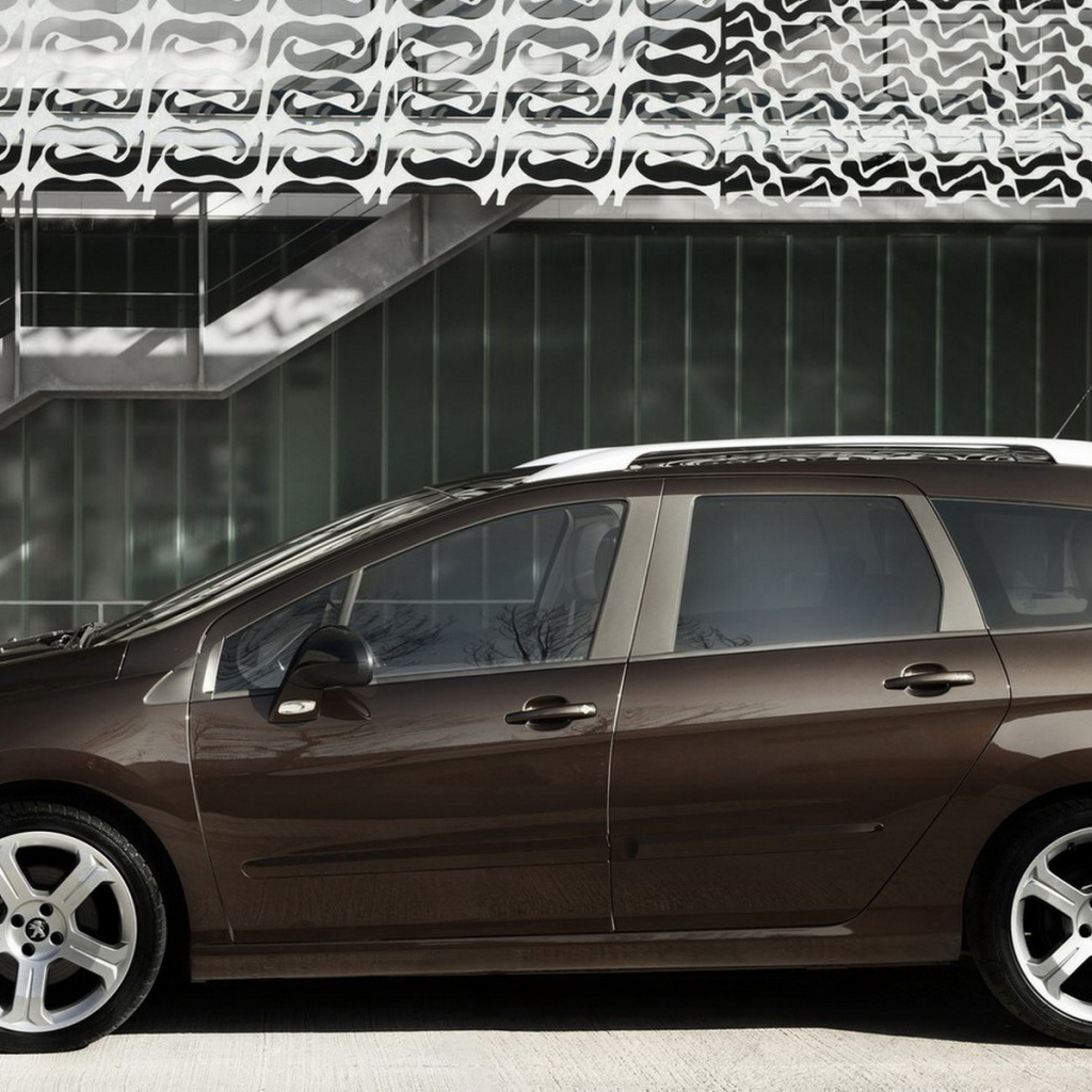 Peugeot-308 SW 2012