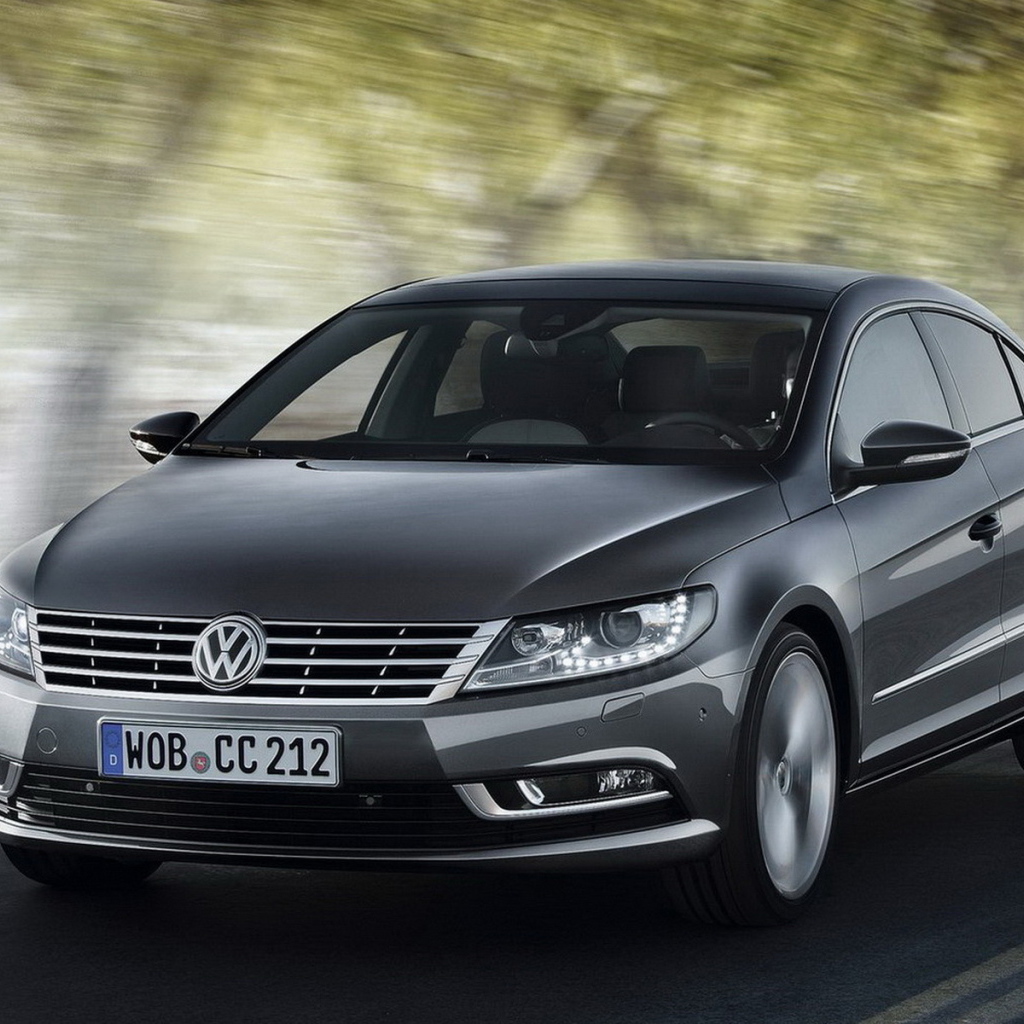 Volkswagen-Passat CC в движении