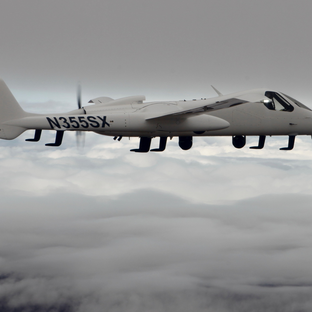 Самолет в небе