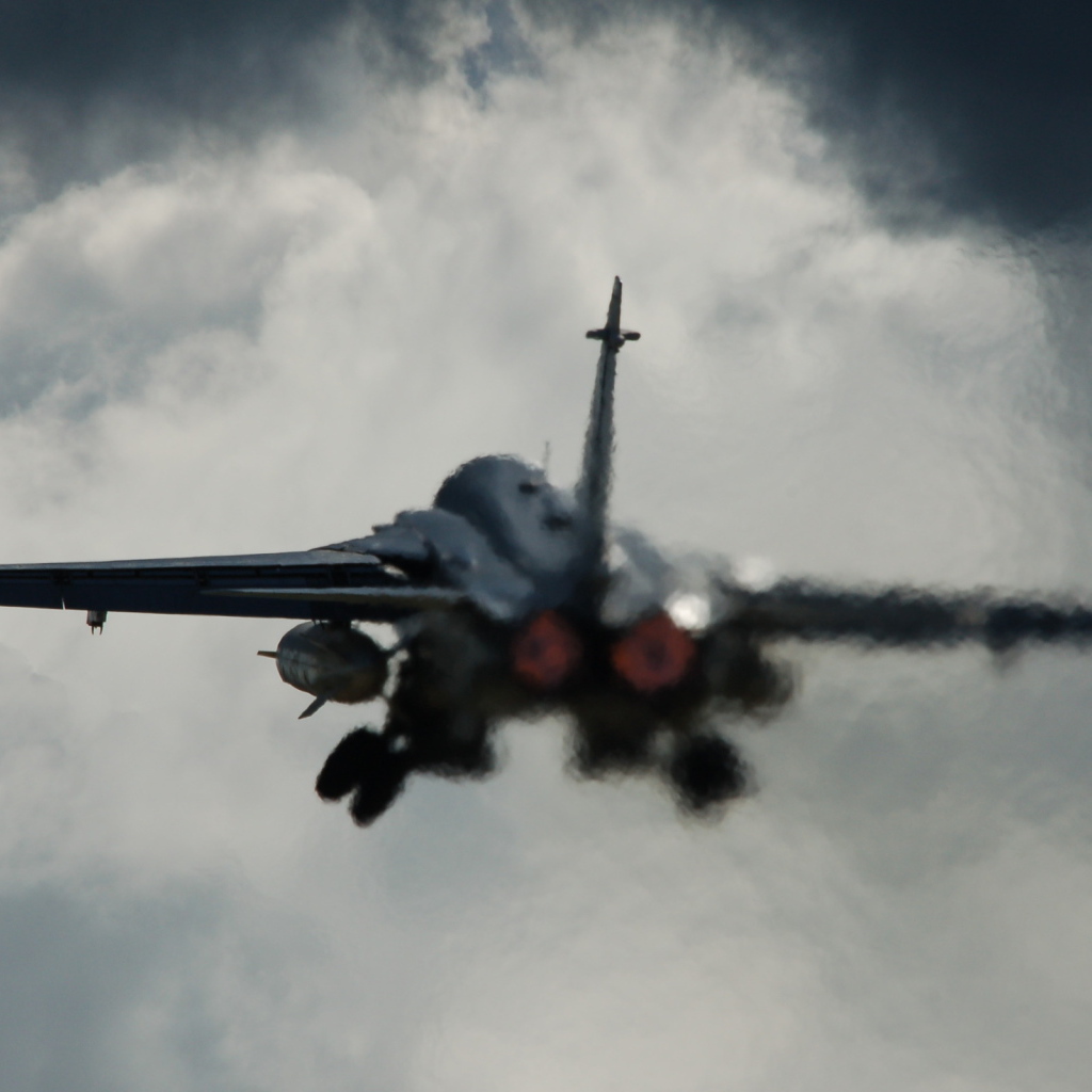 СУ-24 в облаках