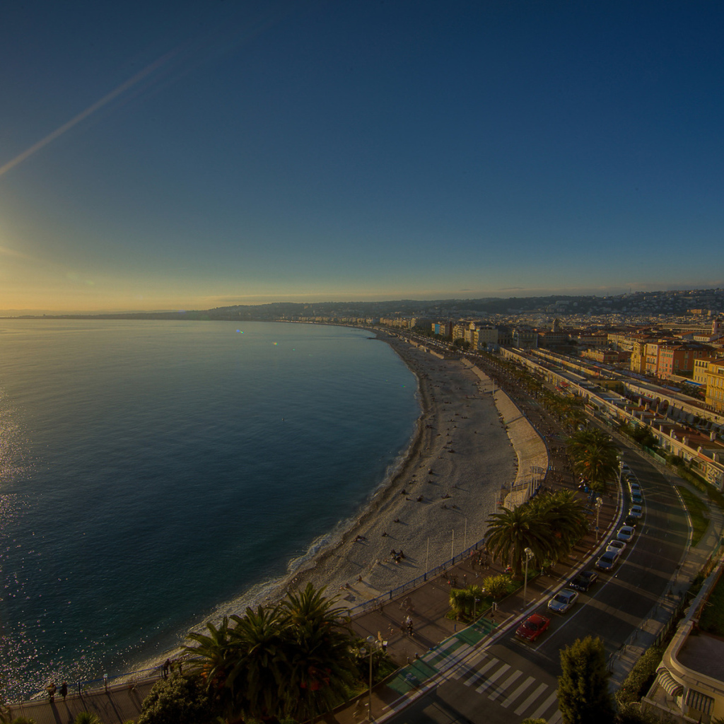 Побережье города