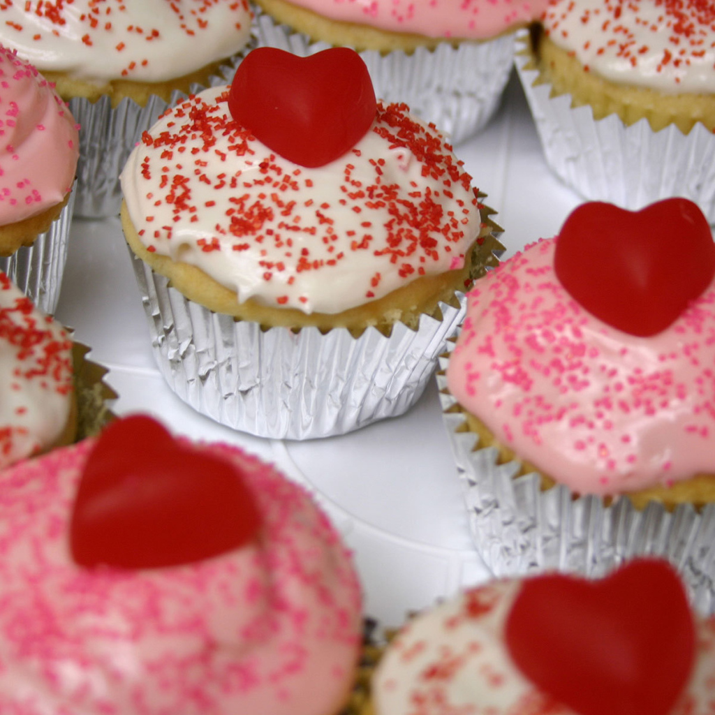 Пирожное с сердечками