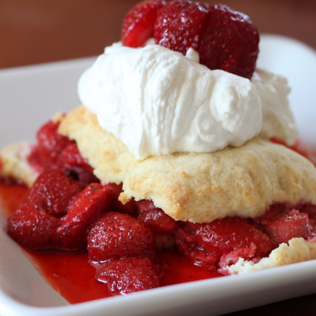 Клубничный десерт