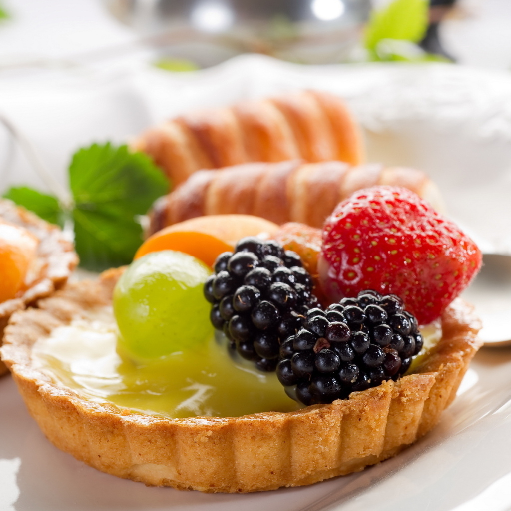 Фруктовое пирожное